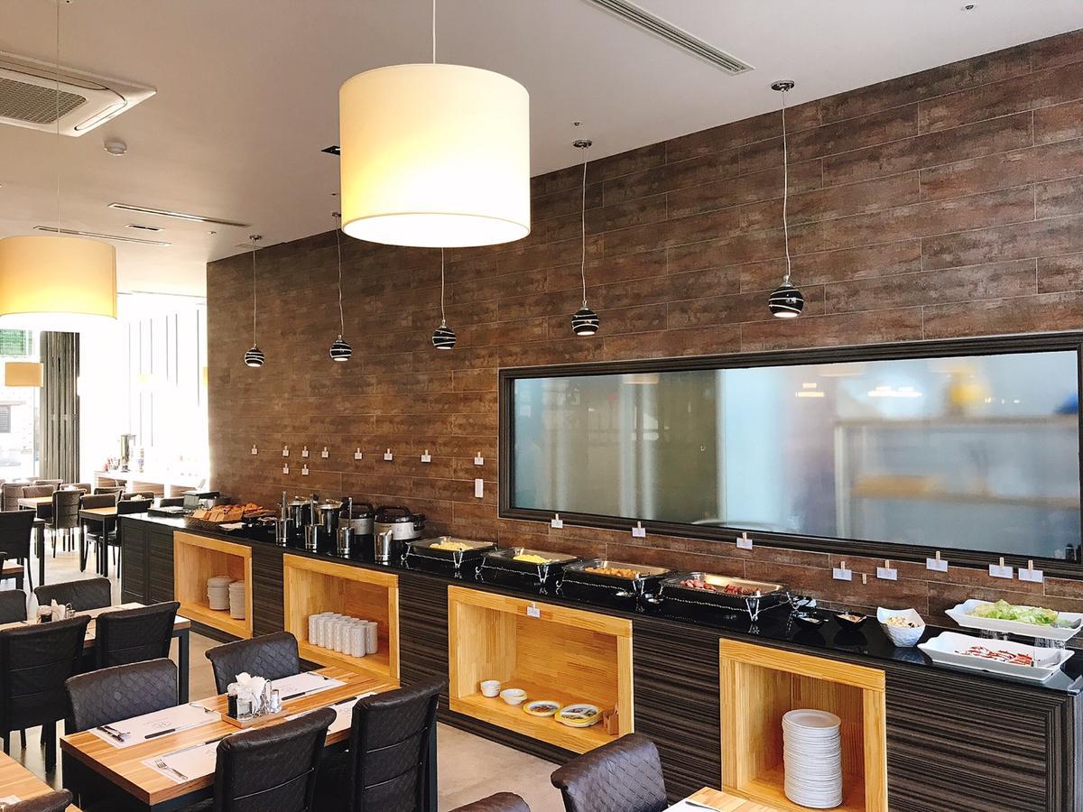 Honors Hotel Hwaseong Екстер'єр фото